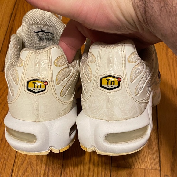 Mens Nike Air Max Plus 'Sail' White Cream Sneakers AR4251-100 Size 9.5 - Picture 4 of 7